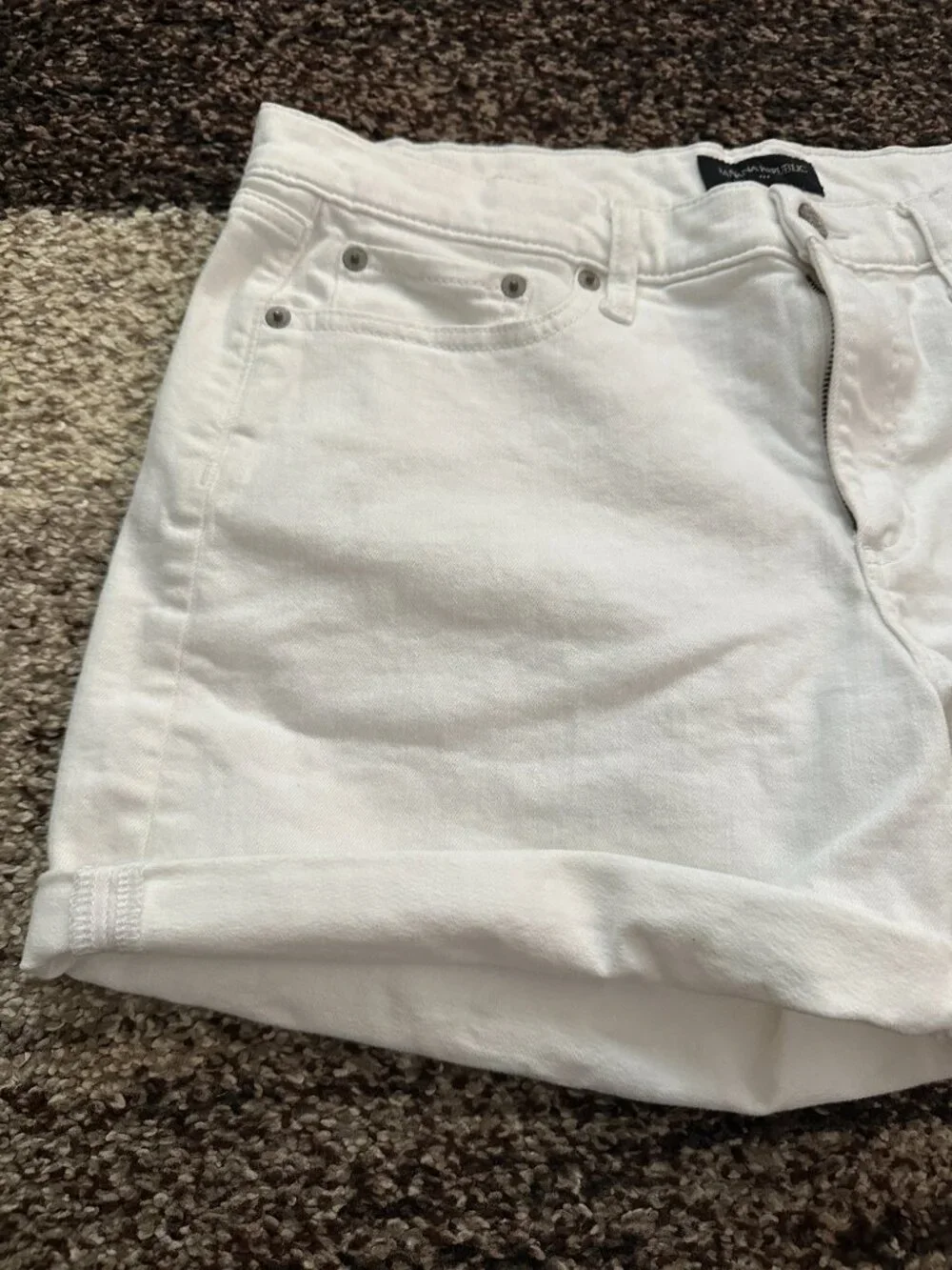 BANANA REPUBLIC (8) White Denim Roll Cuff Shorts 4